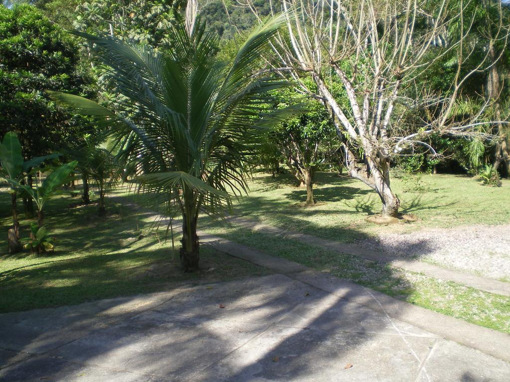 Aptos Familia Com Ar Condicionado Ubatuba Praia Pereque Acu Exterior photo